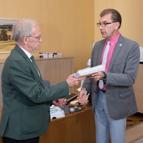 Lasteaiaõpetajate palgatõus on kirja pandud koalitsioonileppesse! Lasteaiaõpetajate palgatõus on kirja pandud koalitsioonileppesse!